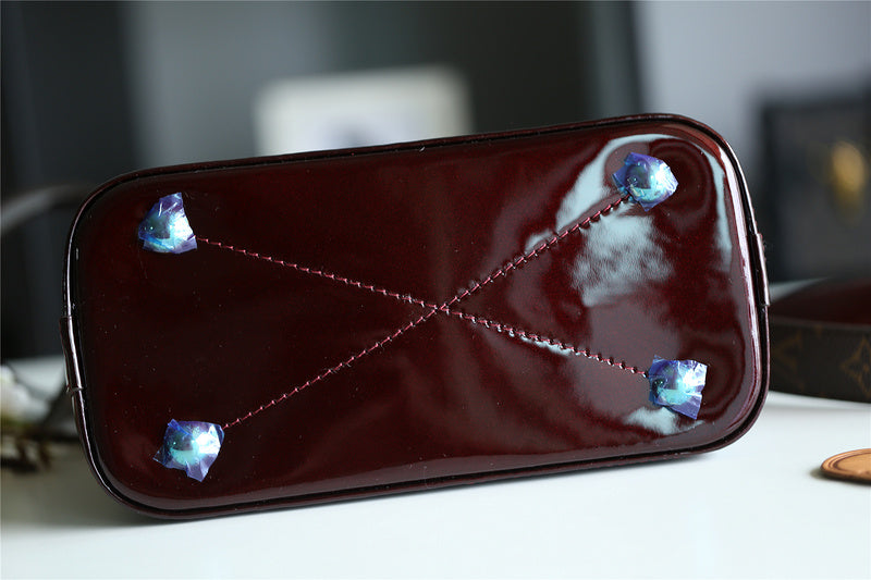 I W Fashion Lu-Vi bags - 8279