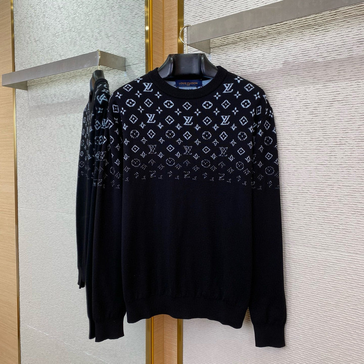 LOU JUMPER