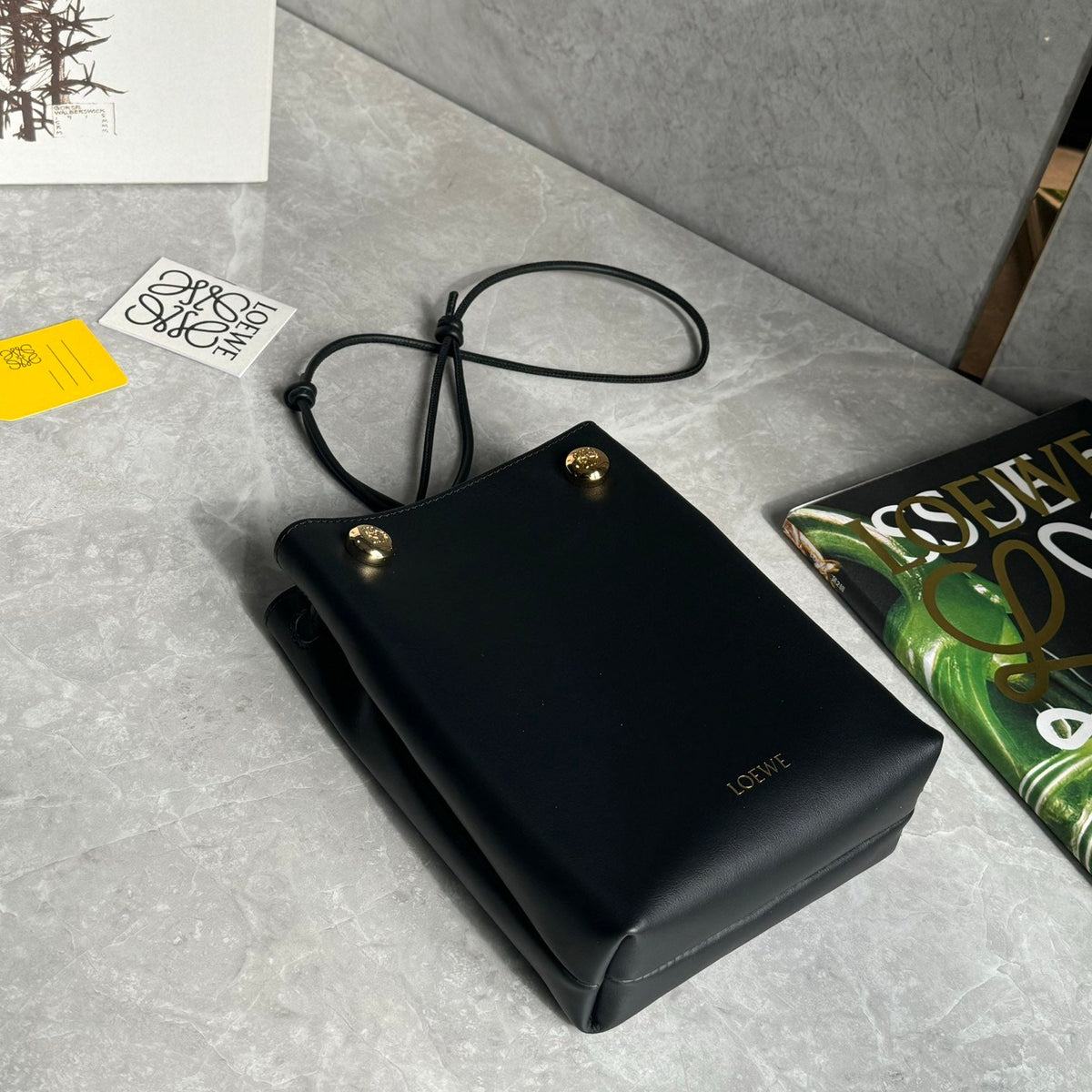 LOEW PEBBLE POUCH