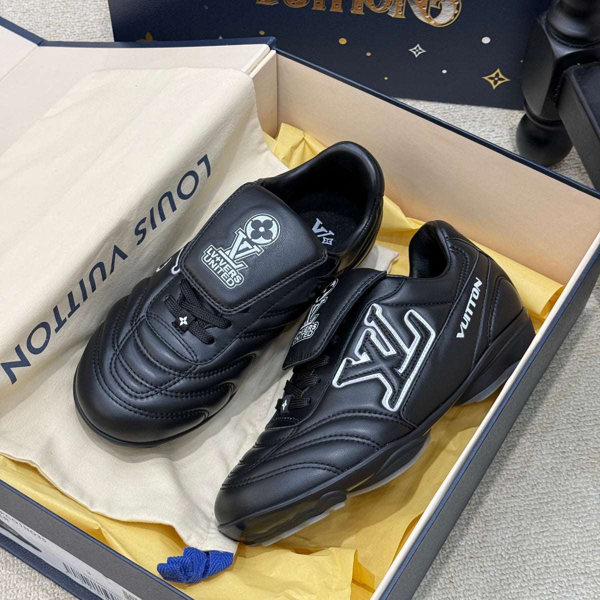 LOU FOOTPRINT SNEAKER