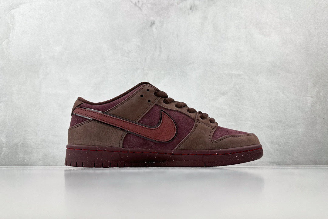 NIKE SB DUNK LOW VALENTINE’S DAY CITY OF LOVE