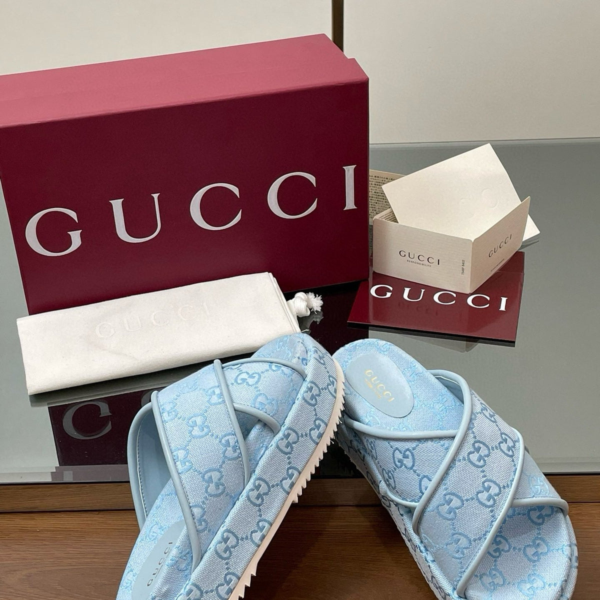 GG SANDALS