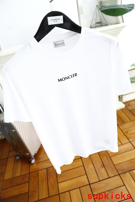 Moncler Luxury Cloth
