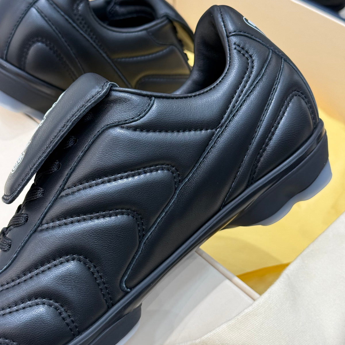 LOU FOOTPRINT SNEAKER