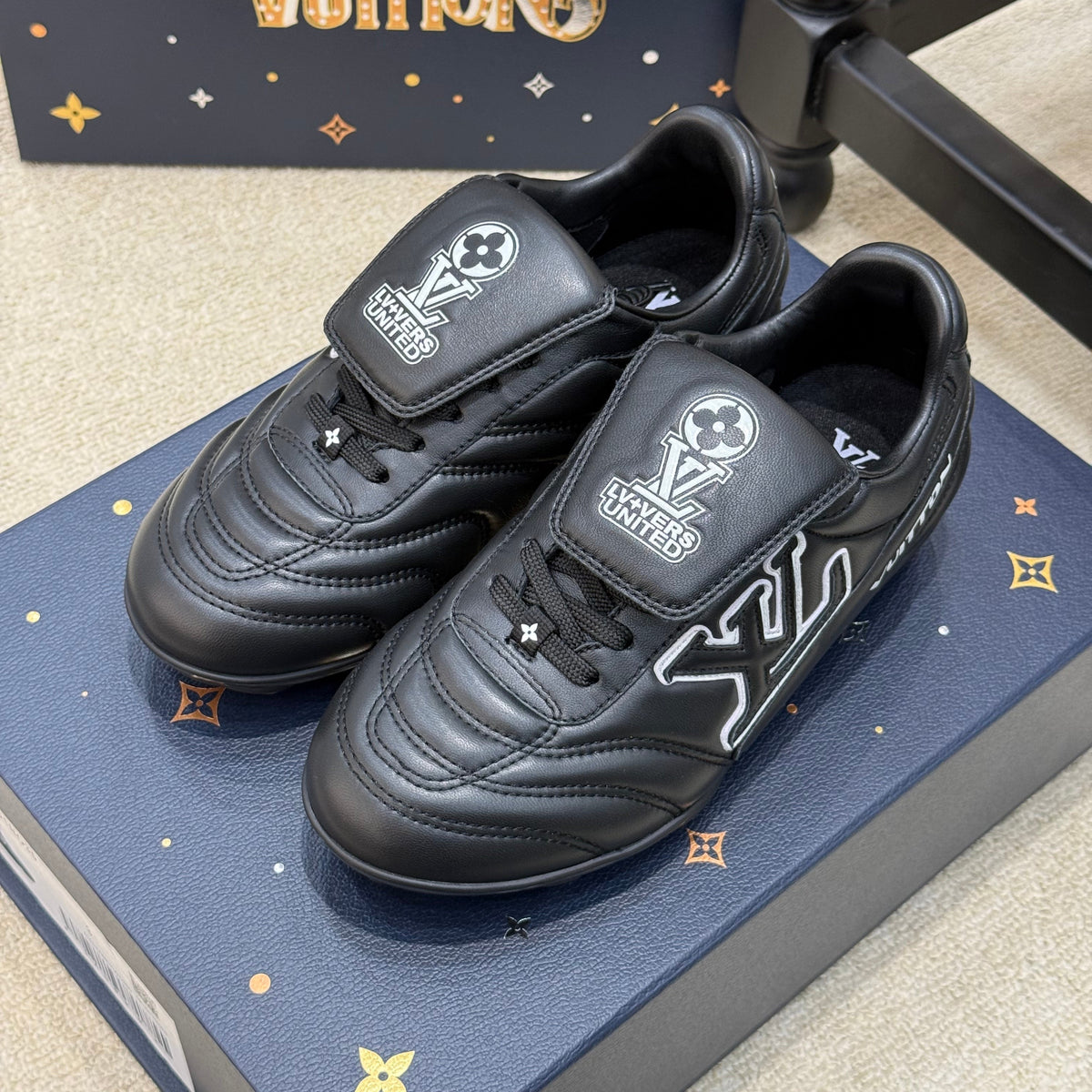 LOU FOOTPRINT SNEAKER