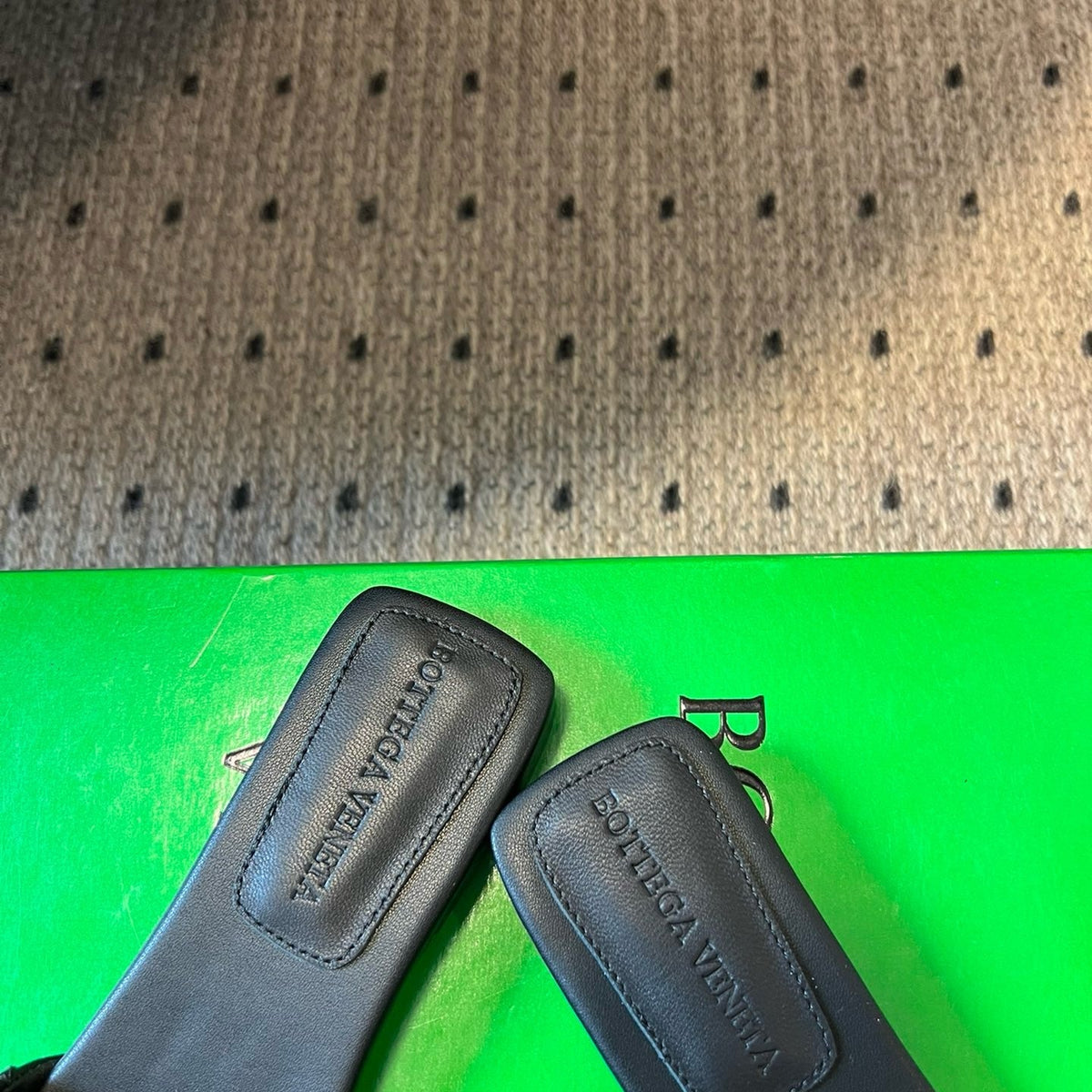 BOTT V SANDALS