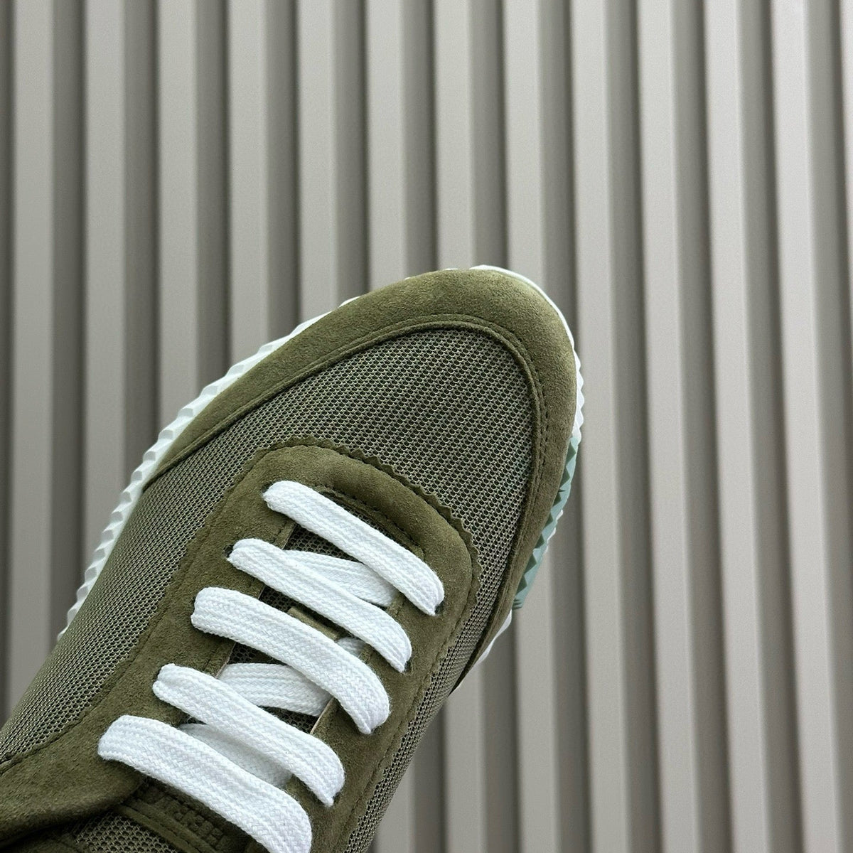 HERM BOUNCING SNEAKER