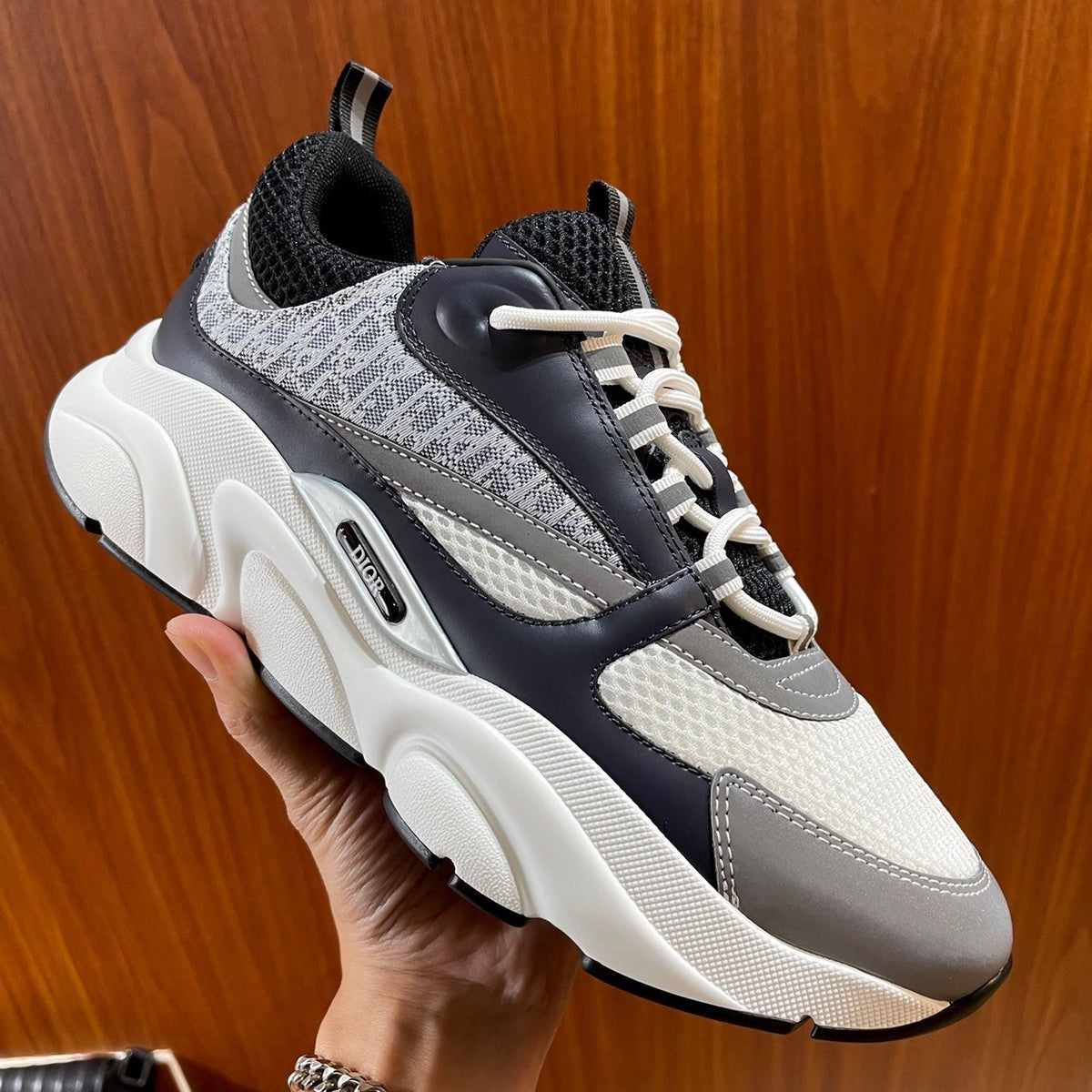 CD B22 SNEAKERS