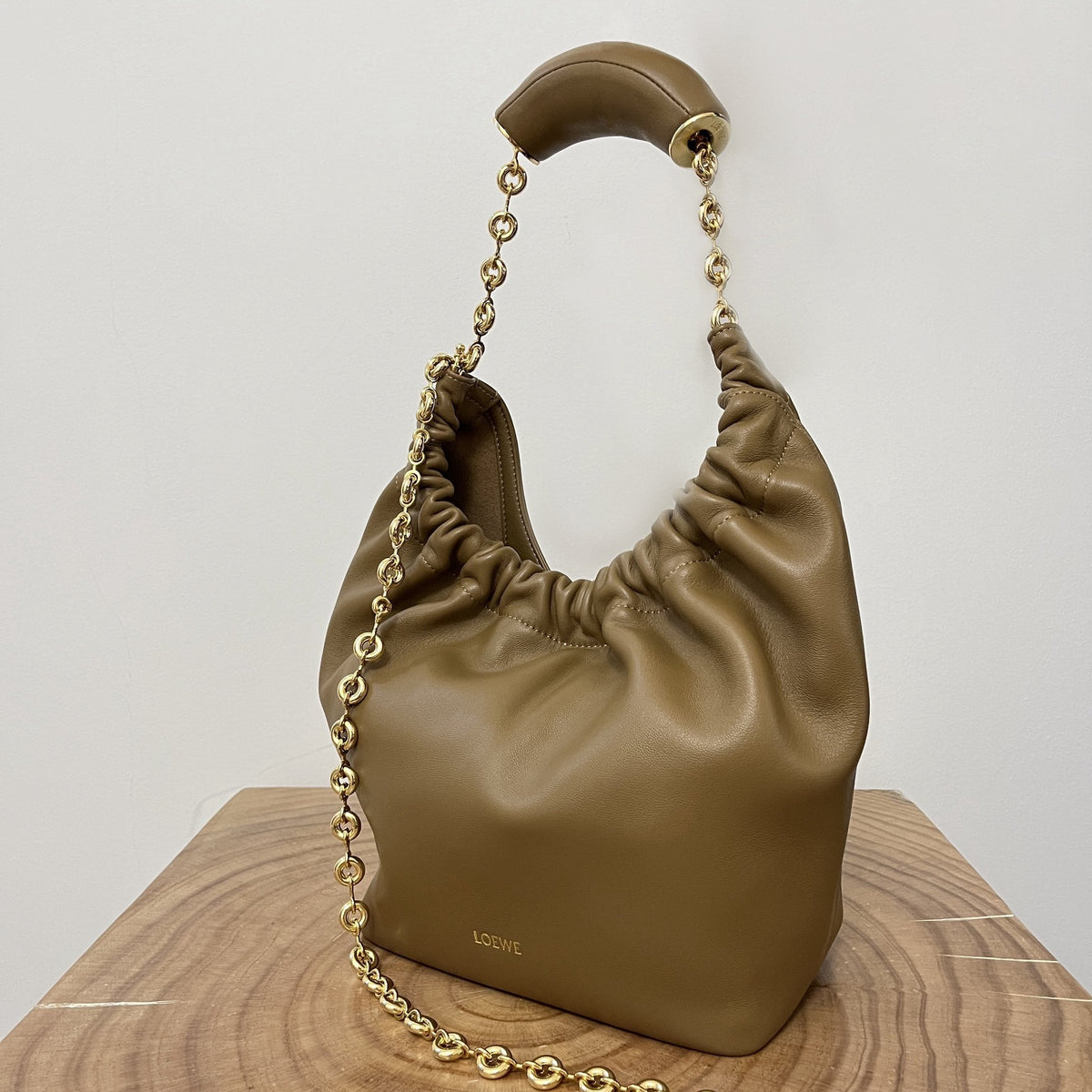 LOEW SMALL SQUEEZE BAG