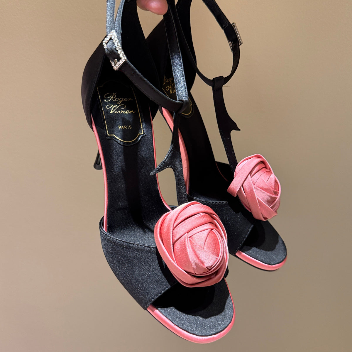 ROGER V HEELS