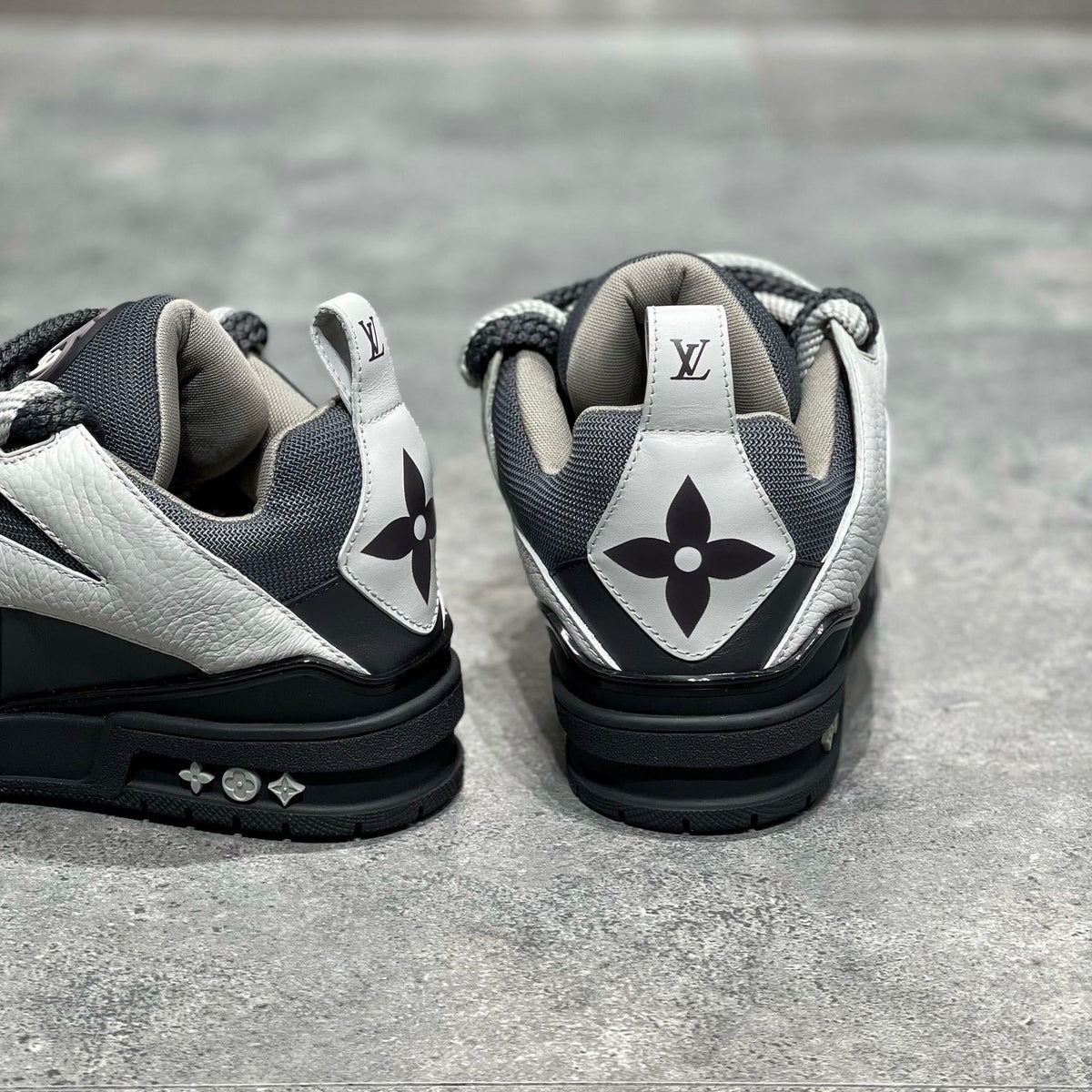LOU TRAINERS