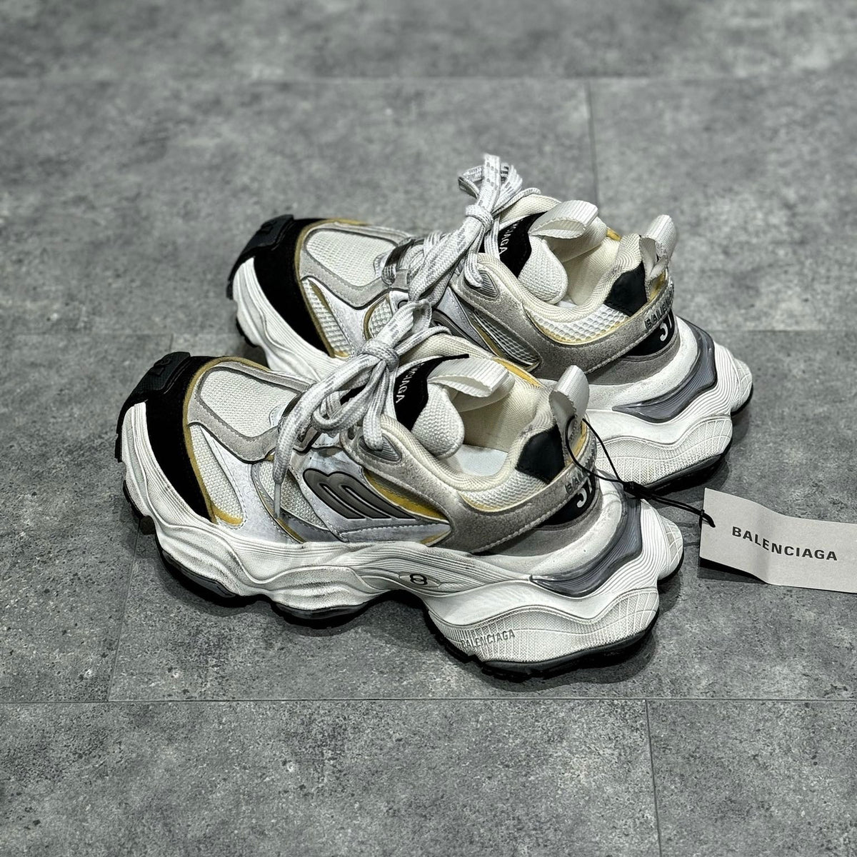 BAL CARGO TRAINERS
