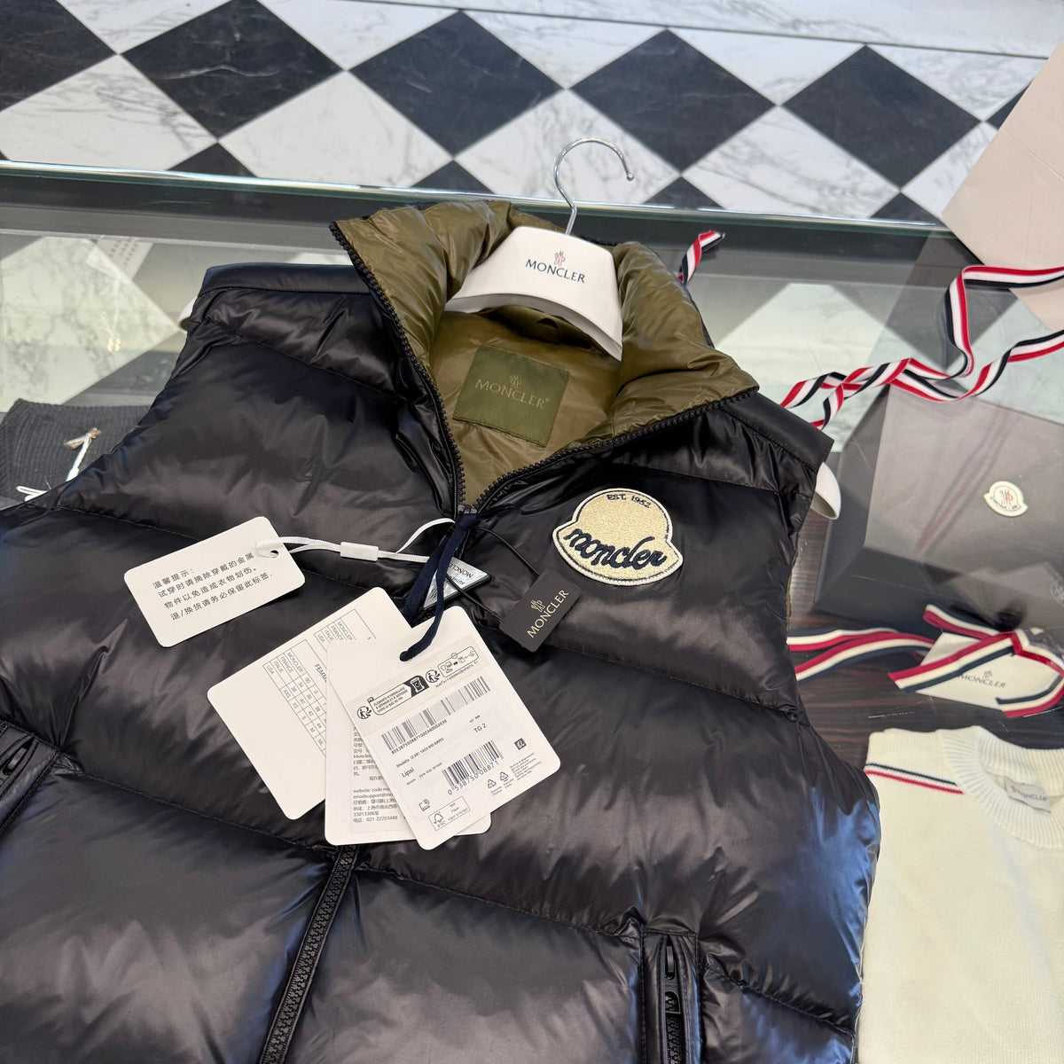 MONC LIPSI VEST