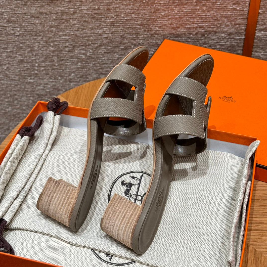 HERM OASIS SANDALS