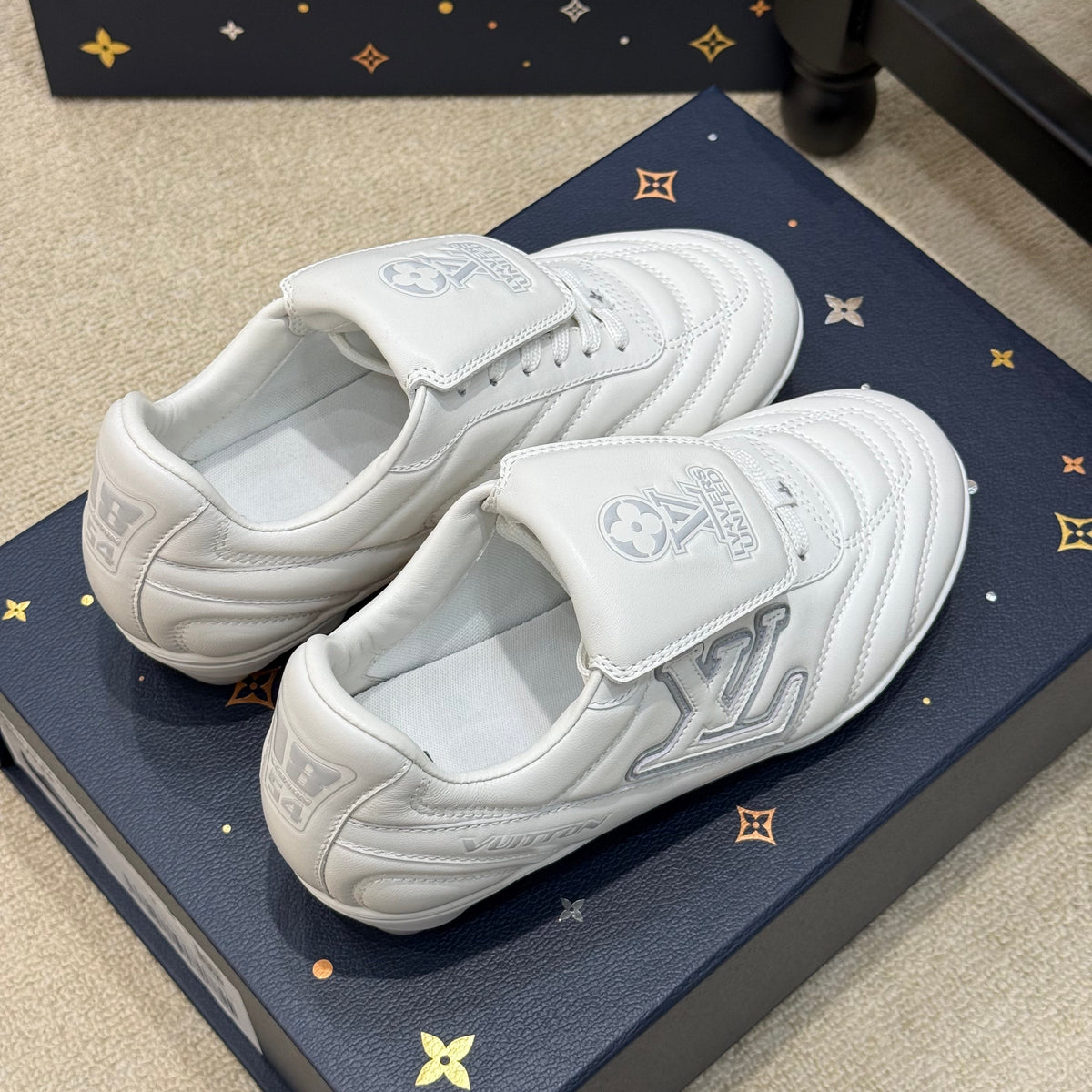LOU FOOTPRINT SNEAKER