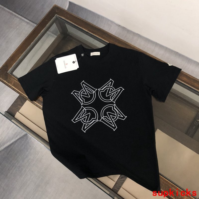 Moncler Luxury Cloth