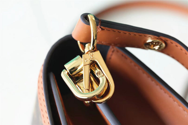 I W Fashion Lu-Vi bags - 8138