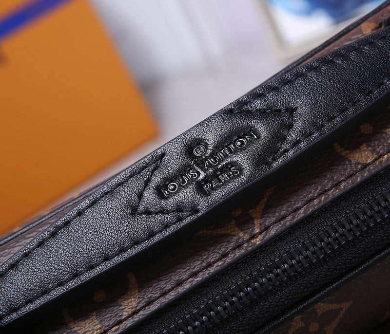 I W Fashion Lu-Vi bags - 17119
