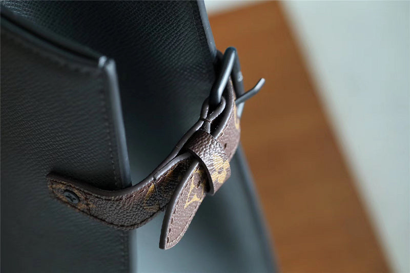 I W Fashion Lu-Vi bags - 9843