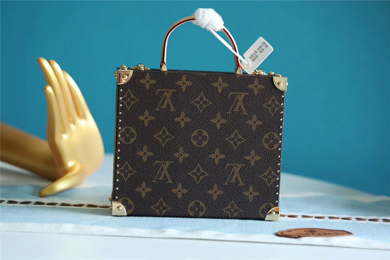 I W Fashion Lu-Vi bags - 9483