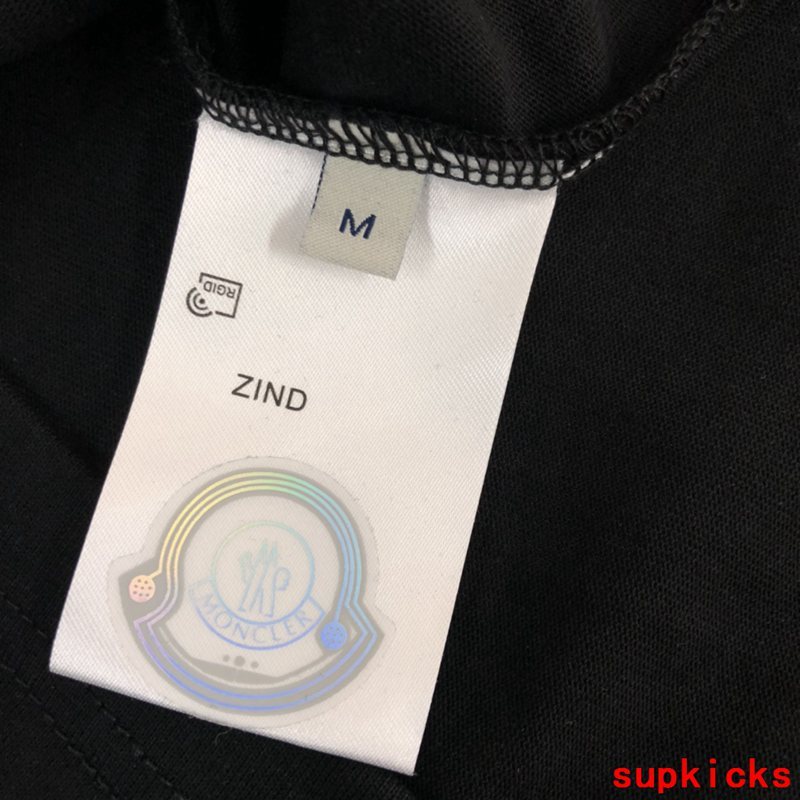 Moncler Luxury Cloth