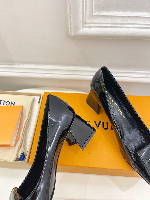 Louis Vuittion Luxury Shoes