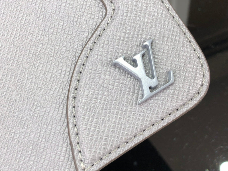 I W Fashion Lu-Vi bags - 17382