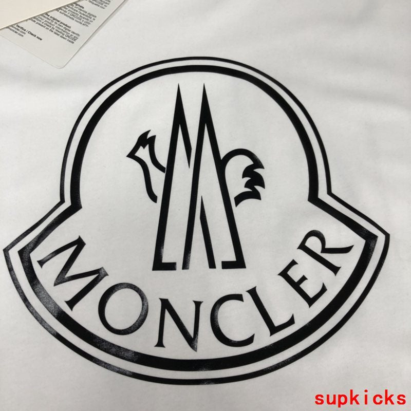 Moncler Luxury Cloth