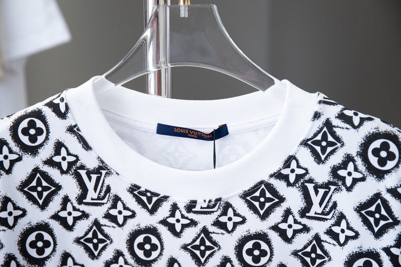 Louis Vuittion Luxury T-Shirt