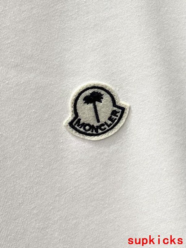 Moncler Luxury Cloth