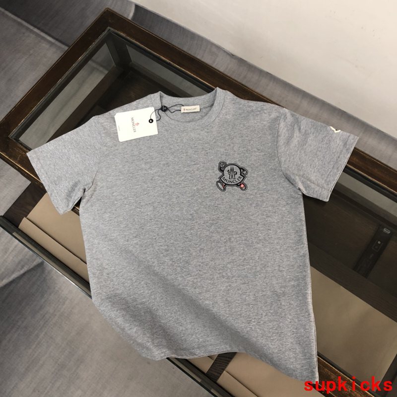 Moncler Luxury Cloth