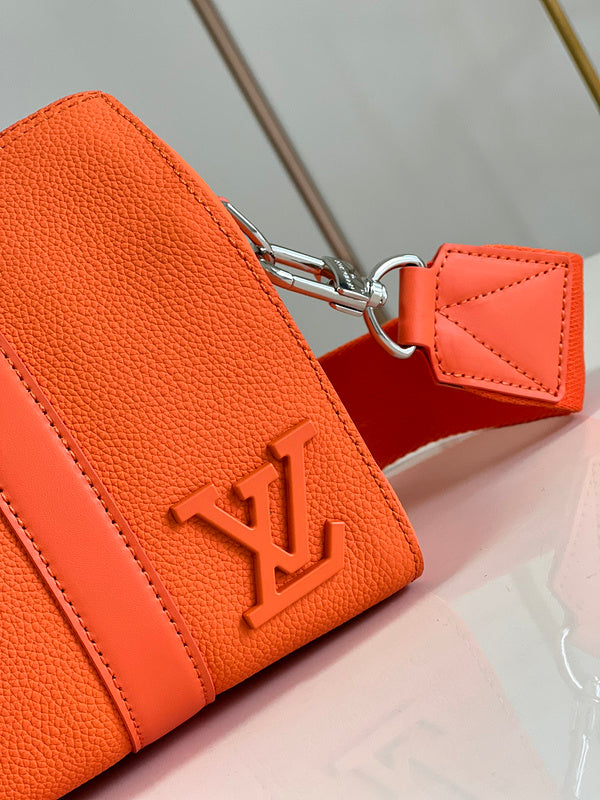 I W Fashion Lu-Vi bags - 16989
