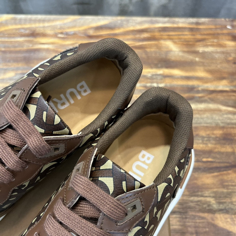 Burberry Luxury Shoes