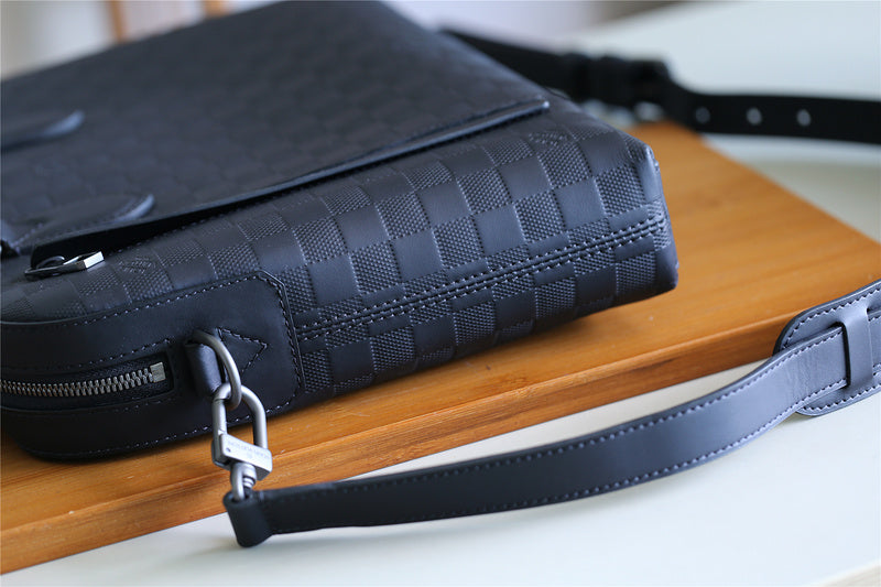 I W Fashion Lu-Vi bags - 9827