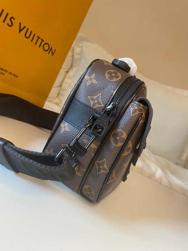 I W Fashion Lu-Vi bags - 17526