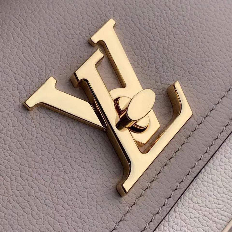 I W Fashion Lu-Vi bags - 17544