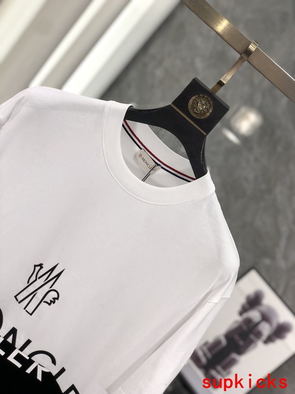 Moncler Luxury Cloth