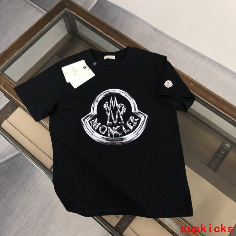 Moncler Luxury Cloth