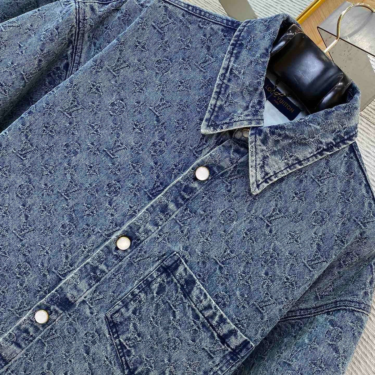 LOU DENIM SHIRT