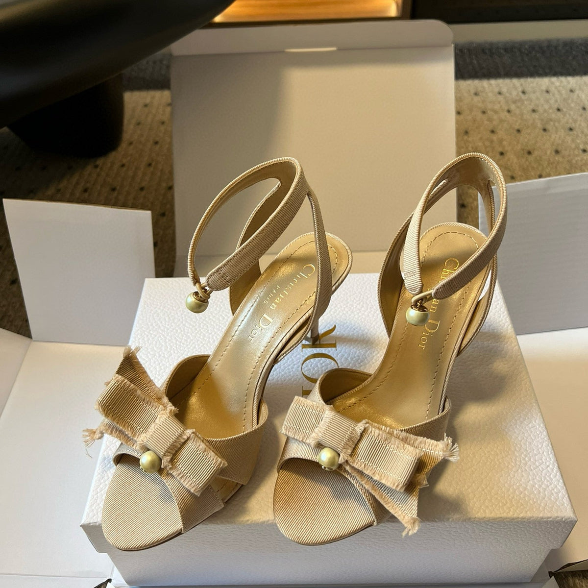 CD HEELS