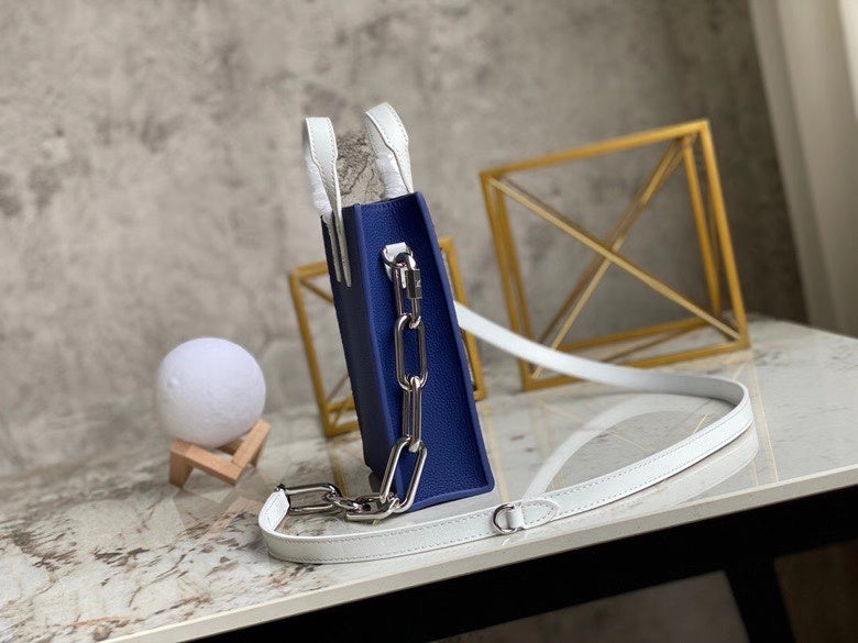 I W Fashion Lu-Vi bags - 17500
