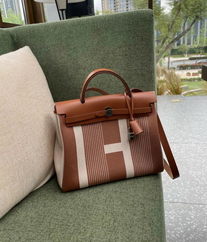 PHA - HMS Bags - 1701