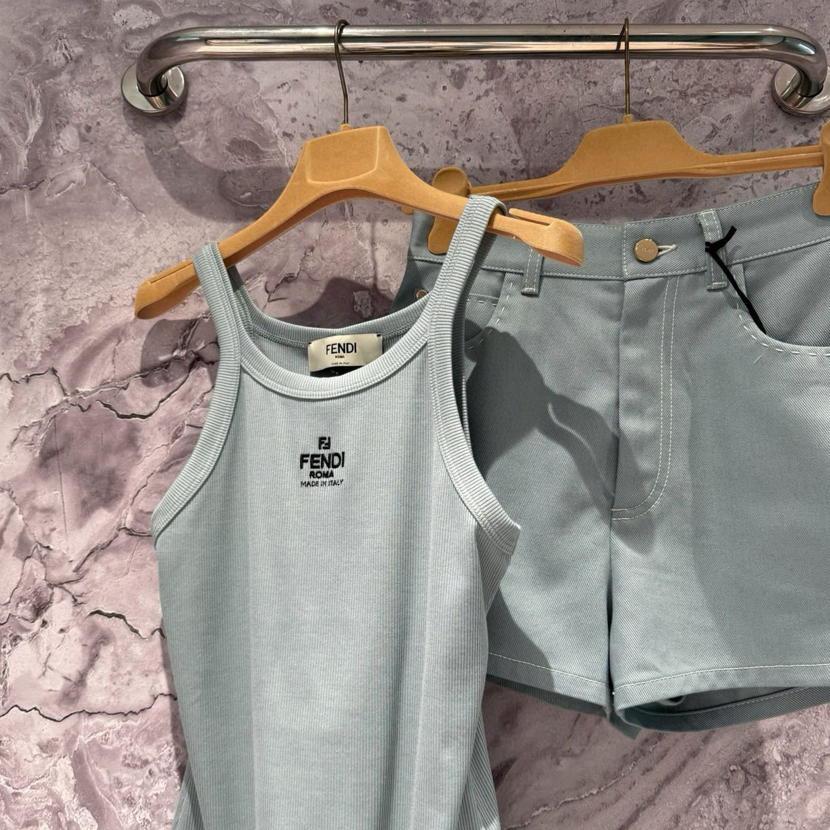FEN TANK TOP