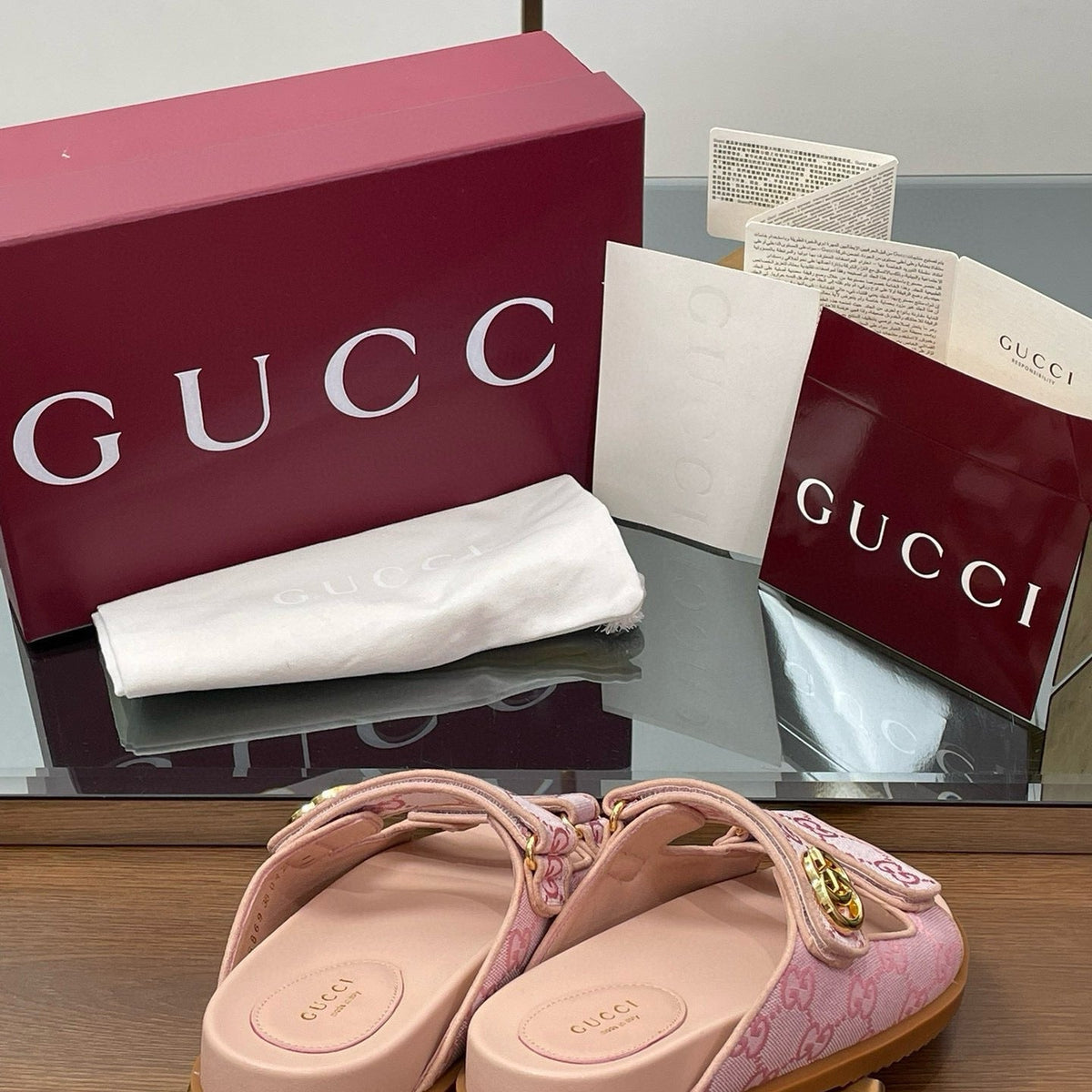 GG SANDALS