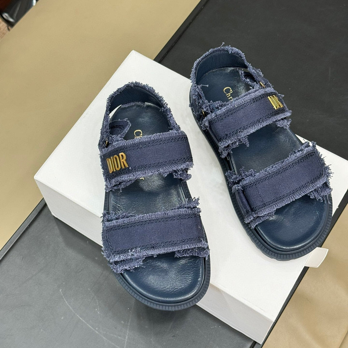 CD SANDALS