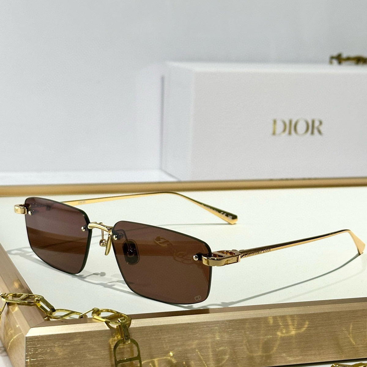 CD SUNGLASSES