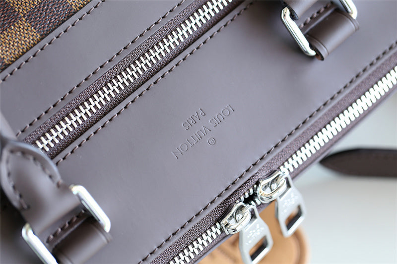 I W Fashion Lu-Vi bags - 9862
