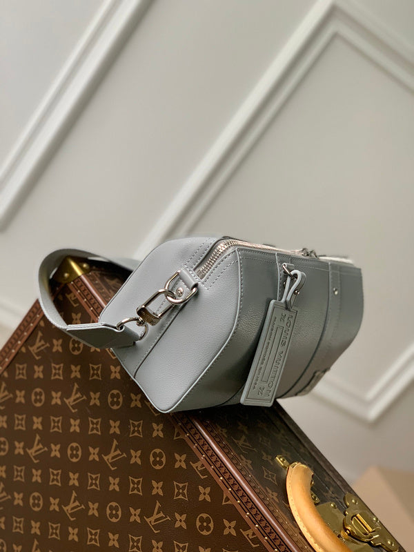 I W Fashion Lu-Vi bags - 17042