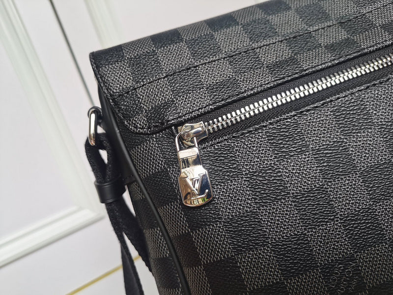 I W Fashion Lu-Vi bags - 17130