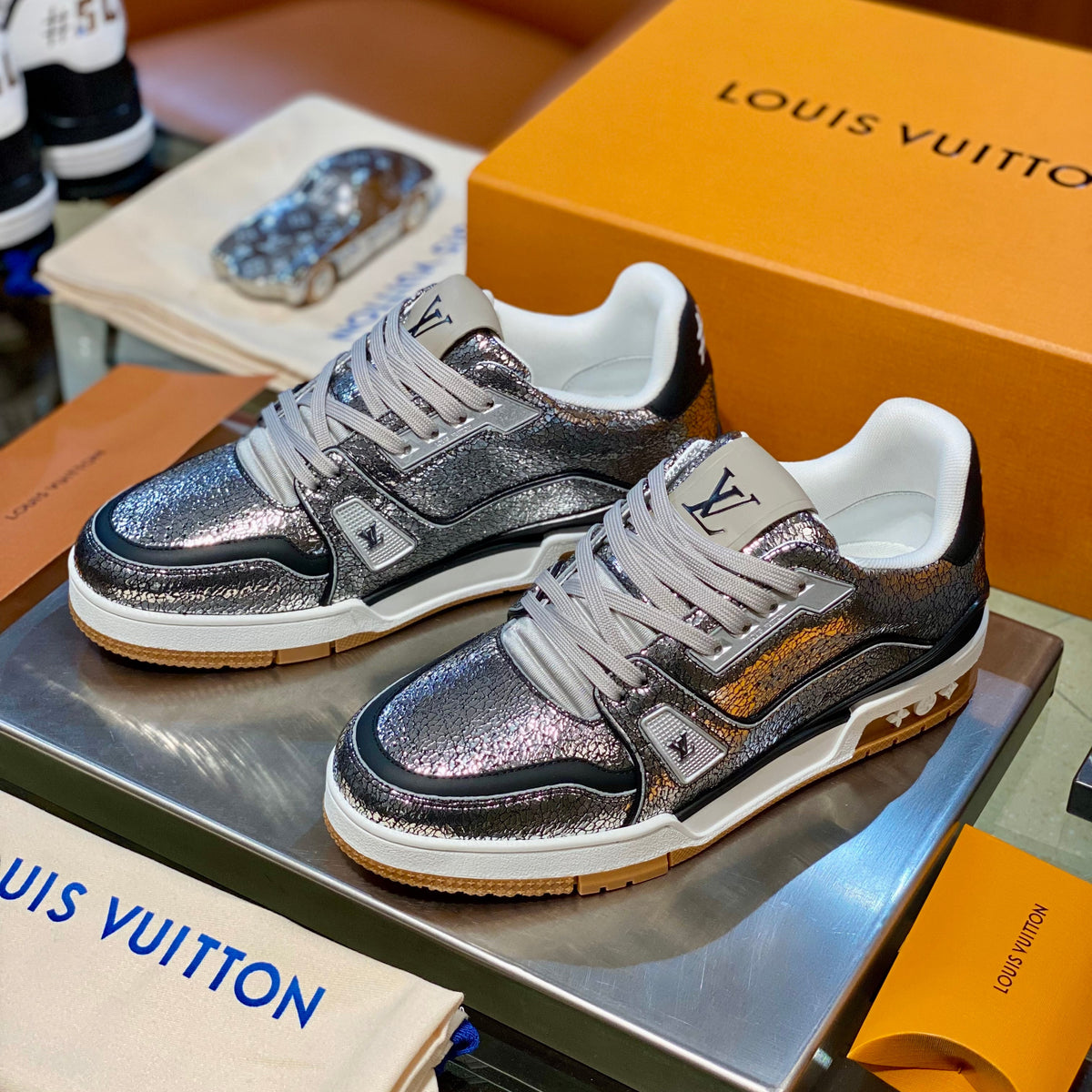 LOU TRAINERS